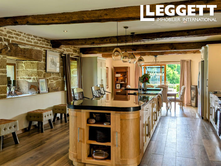 Image No.6-7 Bed House for sale