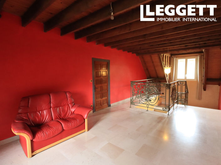 Image No.7-5 Bed House for sale