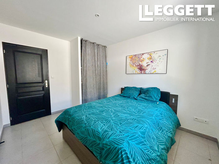 Image No.9-4 Bed House for sale