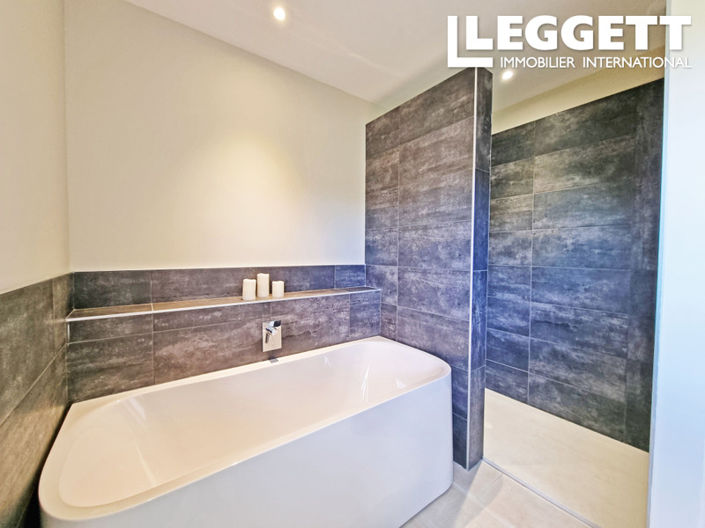 Image No.8-1 Bed House for sale