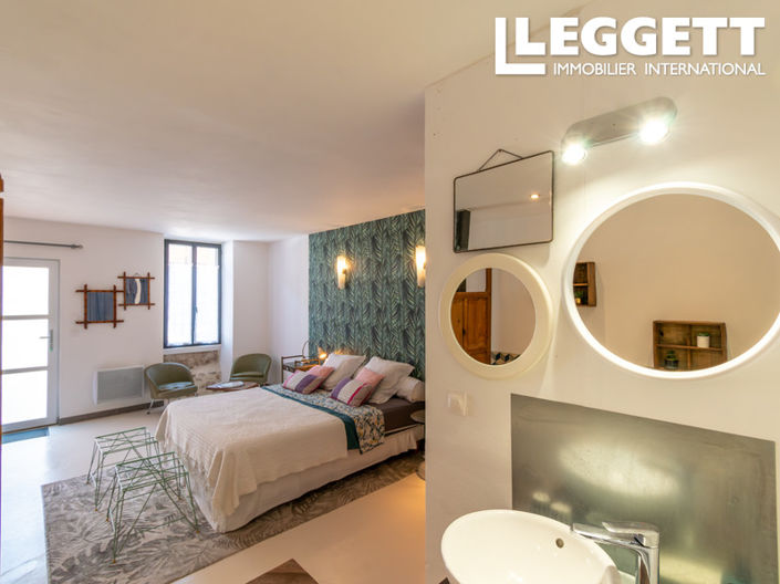 Image No.4-9 Bed House for sale