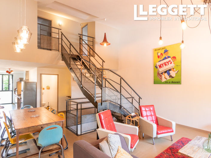 Image No.7-9 Bed House for sale