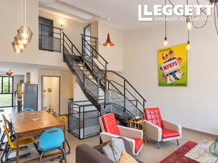 Image No.8-9 Bed House for sale