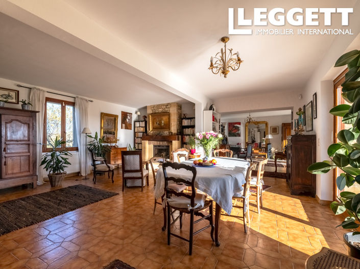 Image No.5-5 Bed House for sale