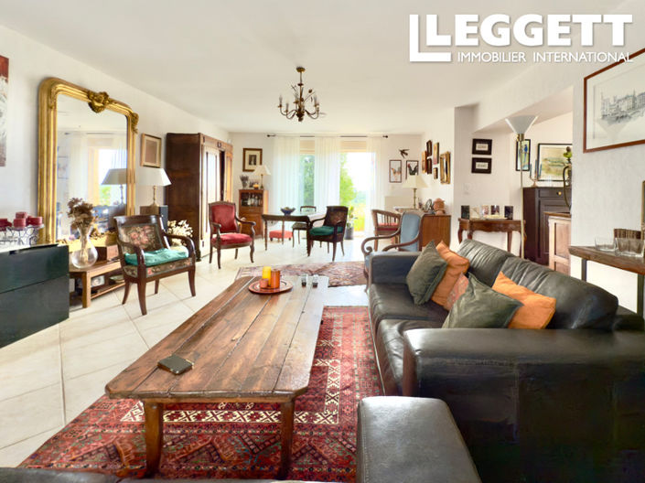 Image No.7-5 Bed House for sale