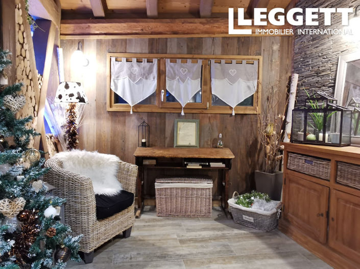 Image No.10-5 Bed House for sale