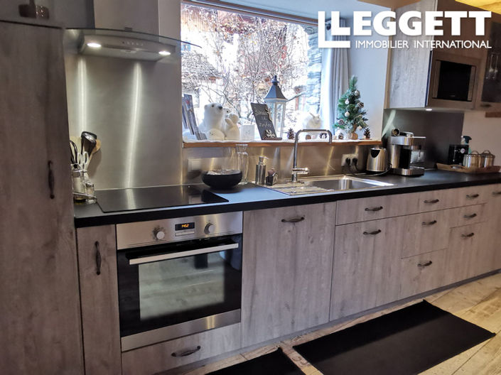 Image No.4-5 Bed House for sale