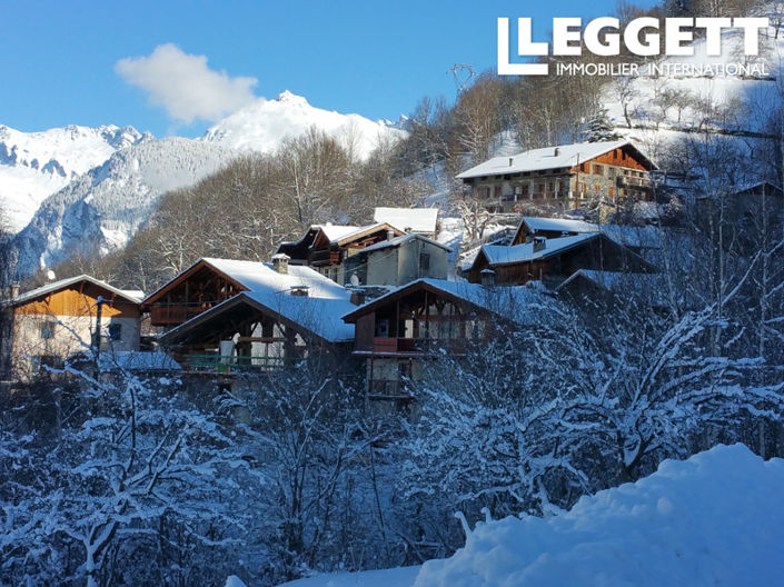 Image No.9-5 Bed House for sale