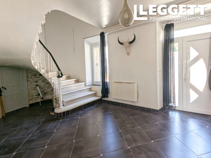 Image No.6-5 Bed House for sale