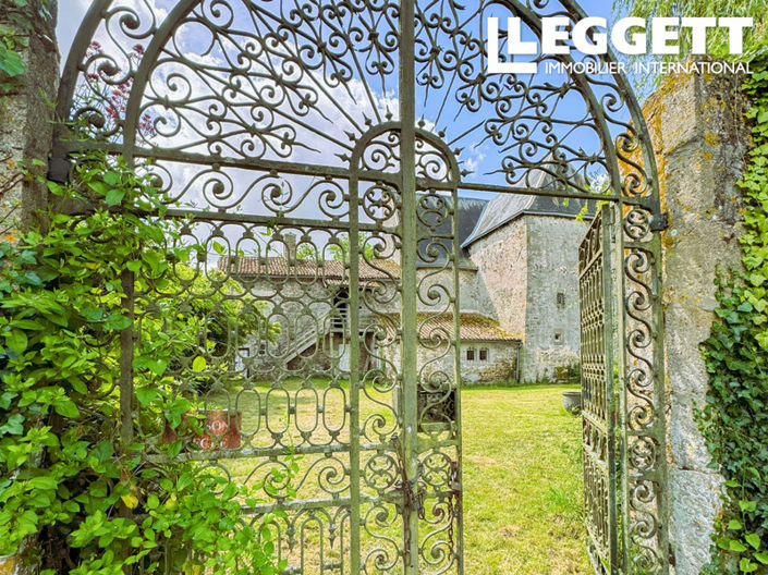 Image No.1-4 Bed Chateaux for sale
