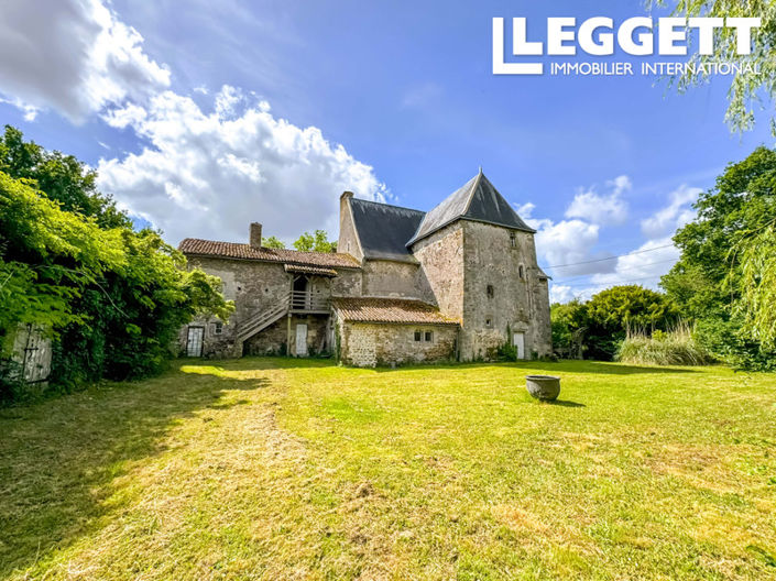 Image No.2-4 Bed Chateaux for sale