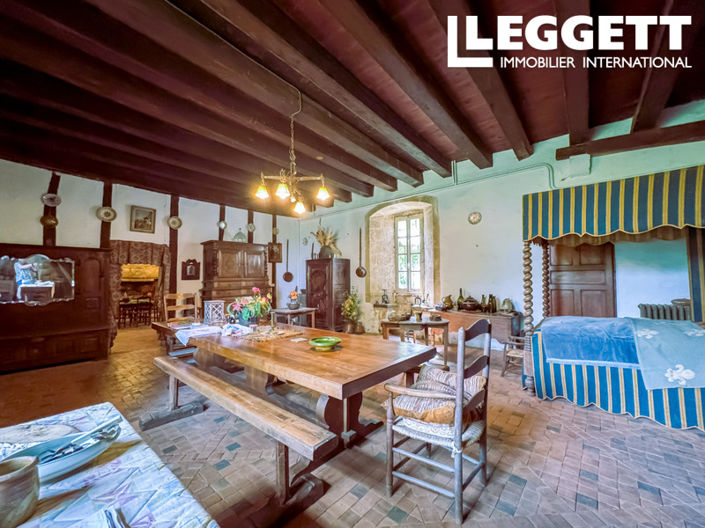 Image No.3-4 Bed Chateaux for sale
