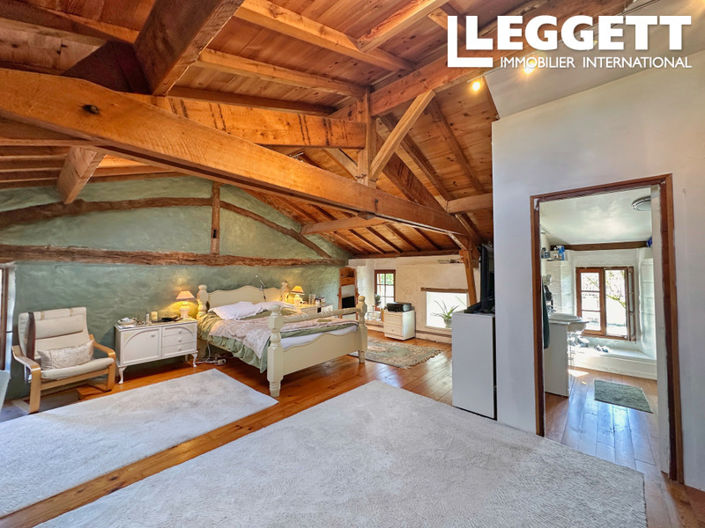Image No.6-7 Bed House for sale