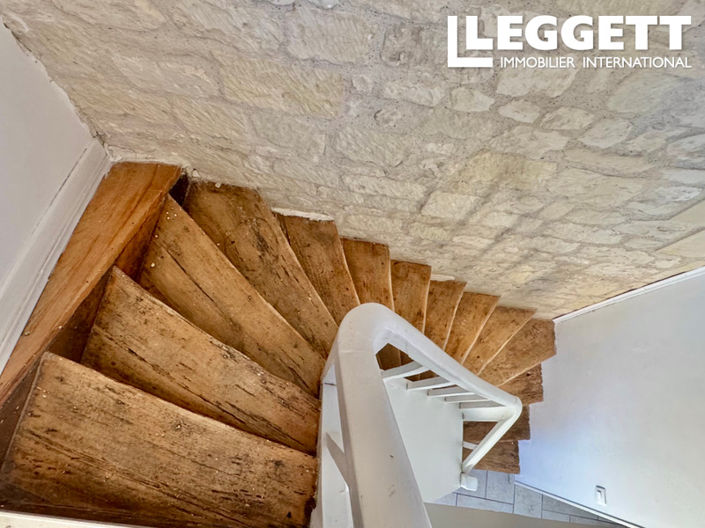 Image No.8-4 Bed House for sale