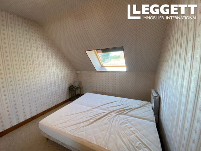 Image No.7-5 Bed House for sale