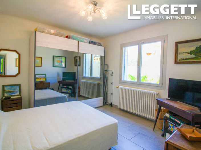 Image No.8-2 Bed House for sale