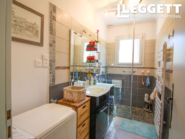 Image No.9-2 Bed House for sale