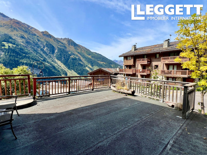 Image No.2-4 Bed House for sale