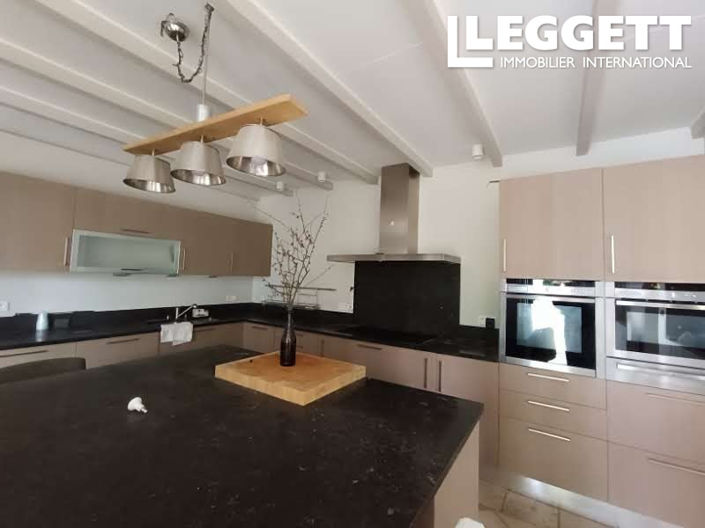 Image No.3-6 Bed House for sale