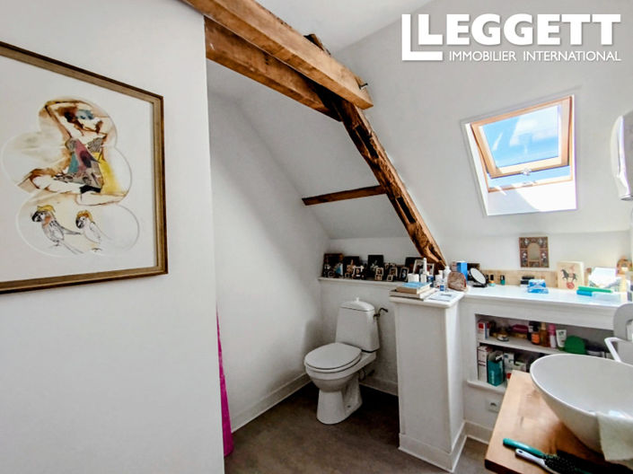 Image No.10-3 Bed House for sale