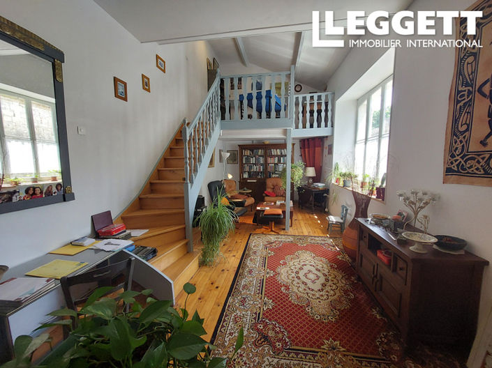 Image No.6-5 Bed House for sale