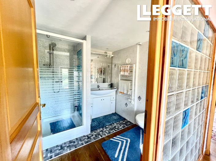 Image No.6-5 Bed House for sale