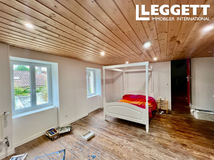 Image No.7-3 Bed House for sale