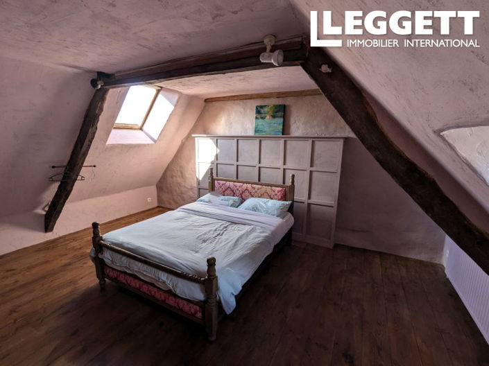 Image No.9-3 Bed House for sale