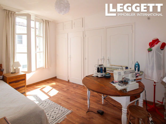 Image No.3-3 Bed House for sale