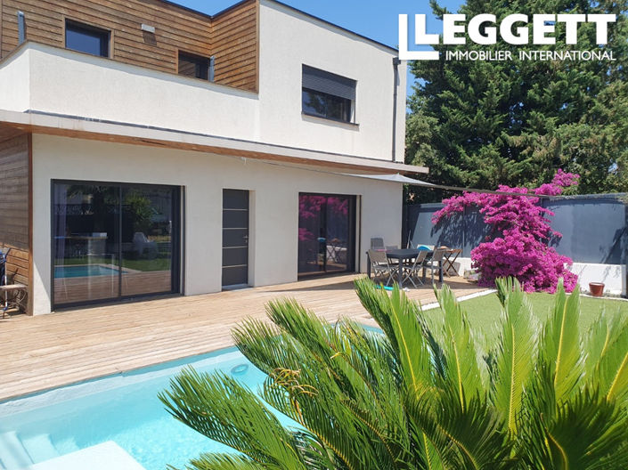 Image No.1-4 Bed House for sale
