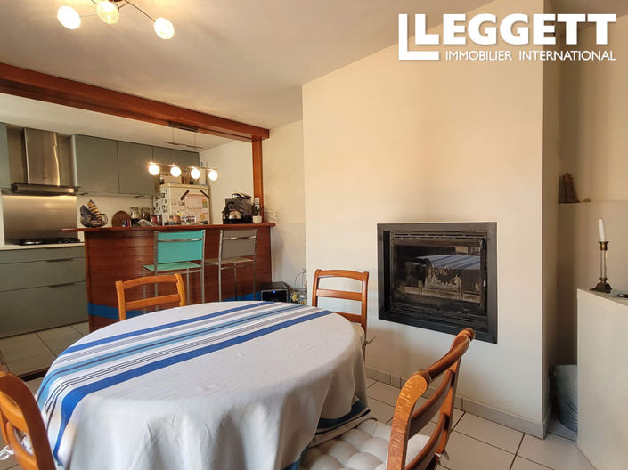 Image No.8-2 Bed House for sale