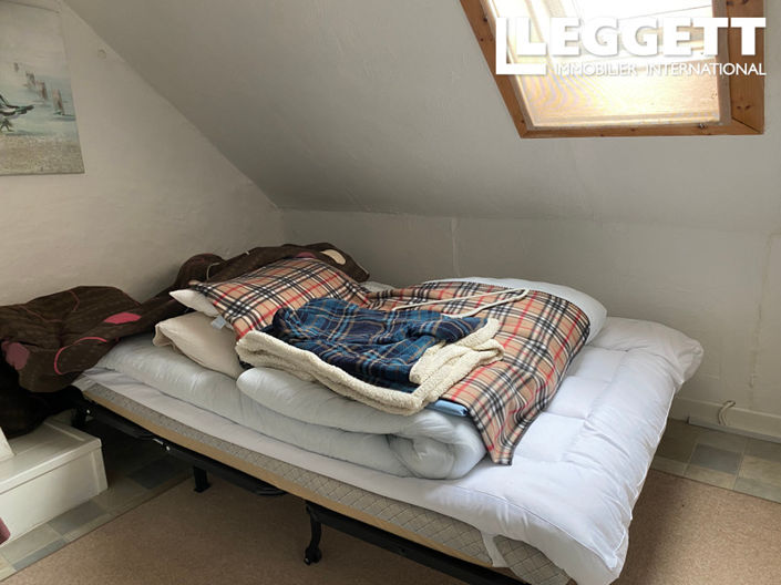 Image No.7-2 Bed House for sale