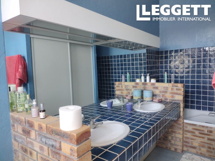 Image No.5-4 Bed House for sale