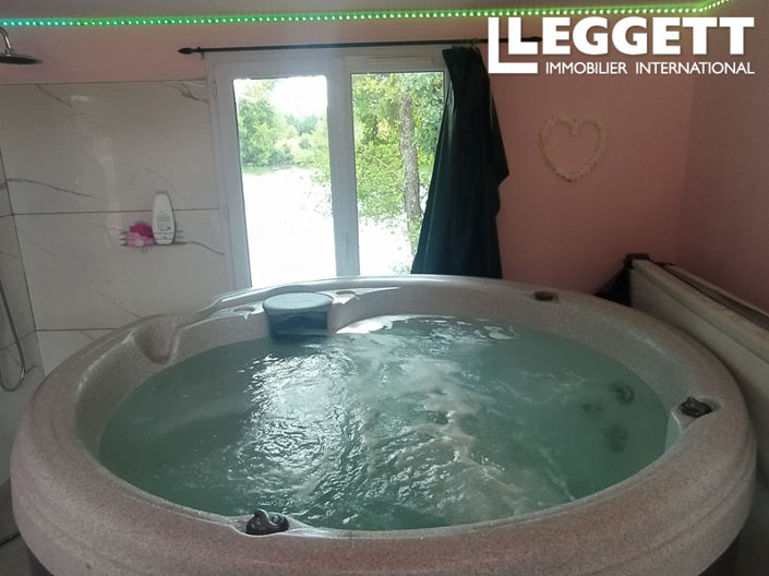 Image No.8-2 Bed House for sale