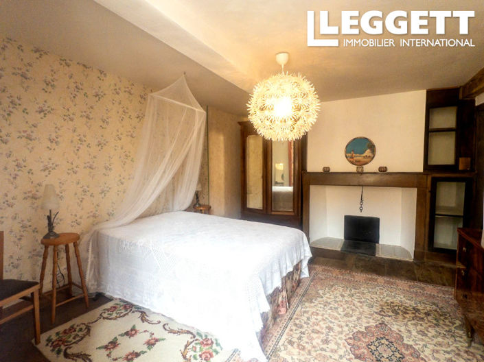 Image No.10-4 Bed House for sale