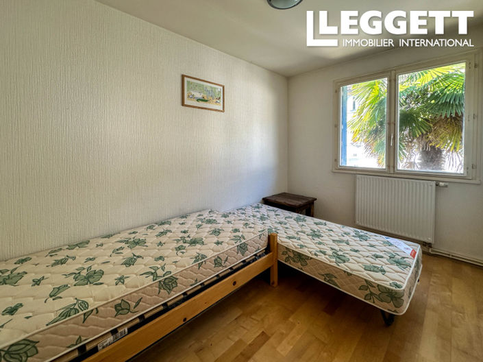 Image No.10-3 Bed House for sale