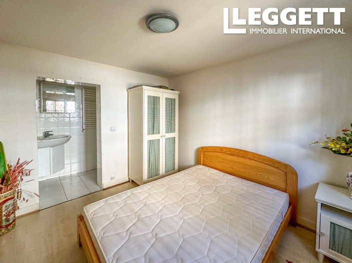 Image No.9-3 Bed House for sale