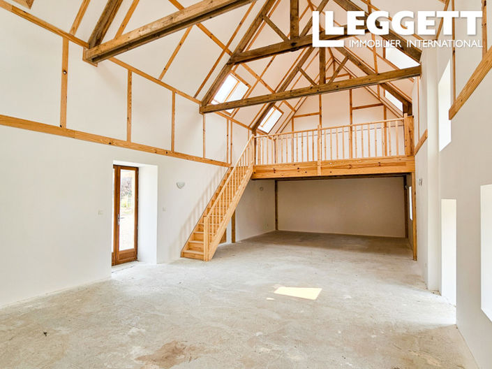 Image No.7-6 Bed House for sale