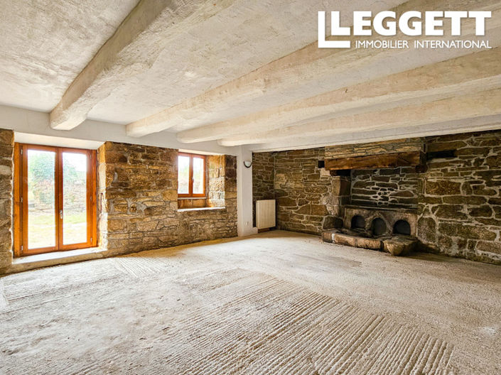 Image No.9-6 Bed House for sale