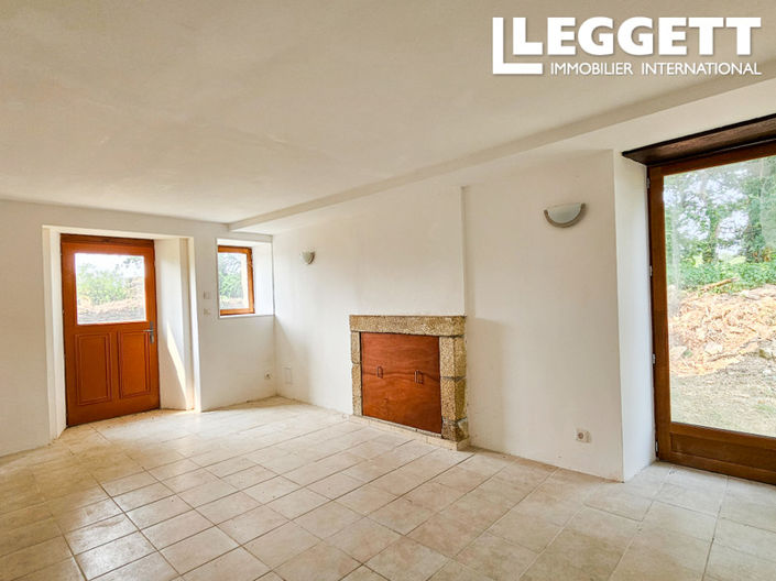 Image No.9-6 Bed House for sale