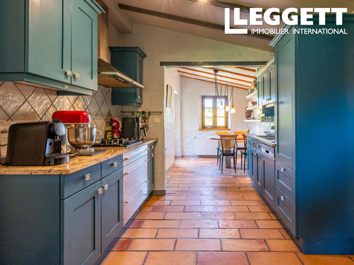 Image No.6-7 Bed House for sale