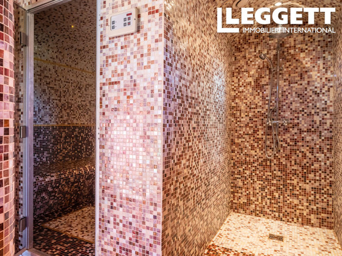 Image No.9-7 Bed House for sale