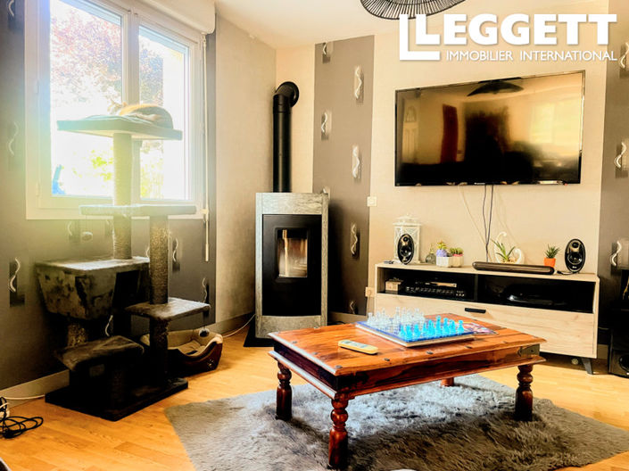 Image No.2-4 Bed House for sale