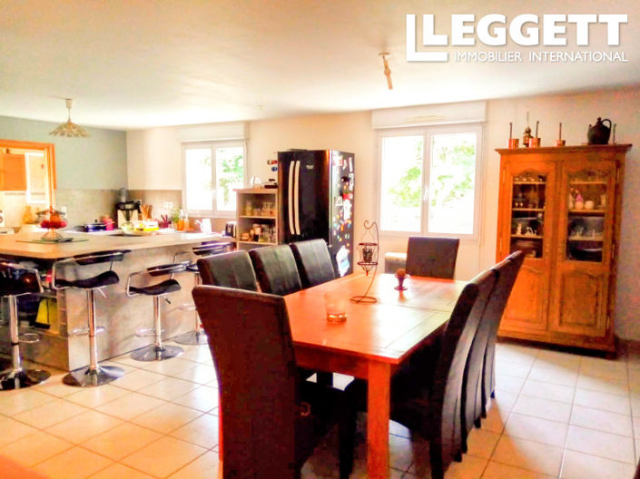 Image No.3-4 Bed House for sale