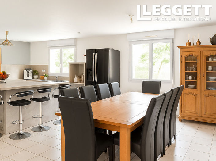 Image No.4-4 Bed House for sale