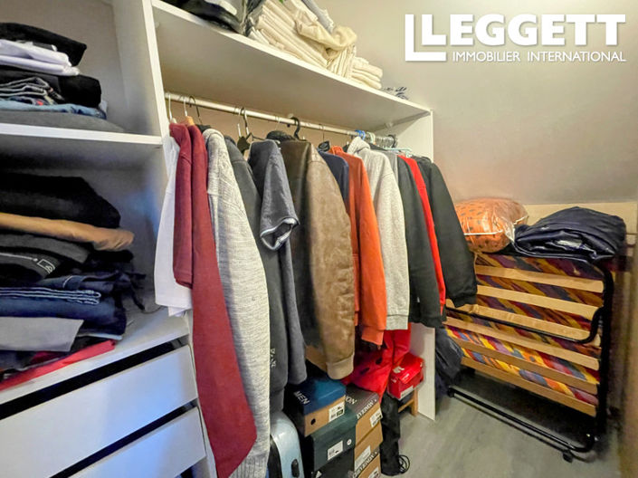 Image No.9-4 Bed House for sale