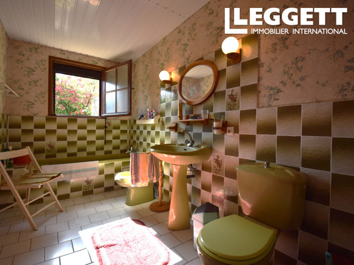 Image No.9-6 Bed House for sale