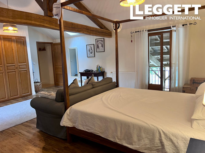 Image No.9-3 Bed House for sale