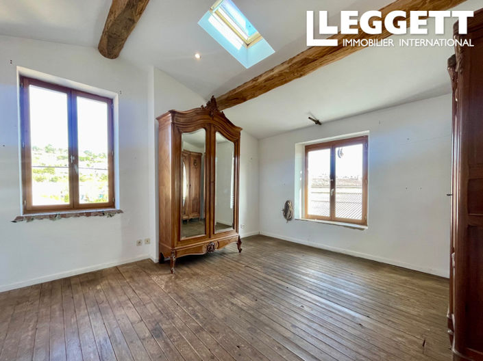 Image No.3-3 Bed House for sale