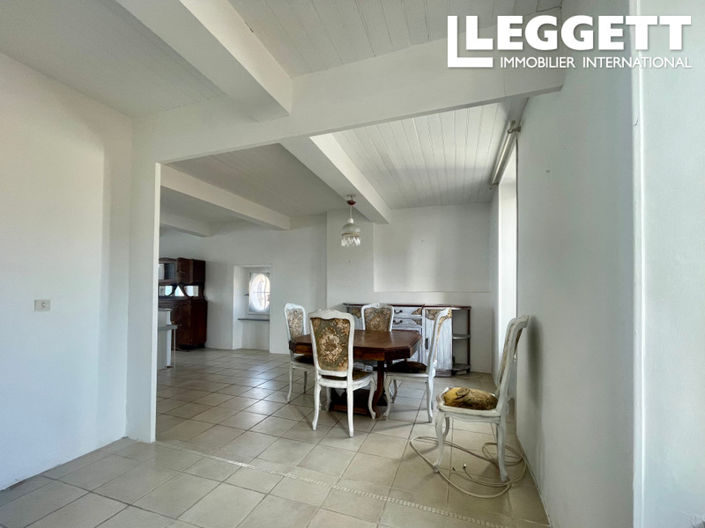 Image No.6-3 Bed House for sale